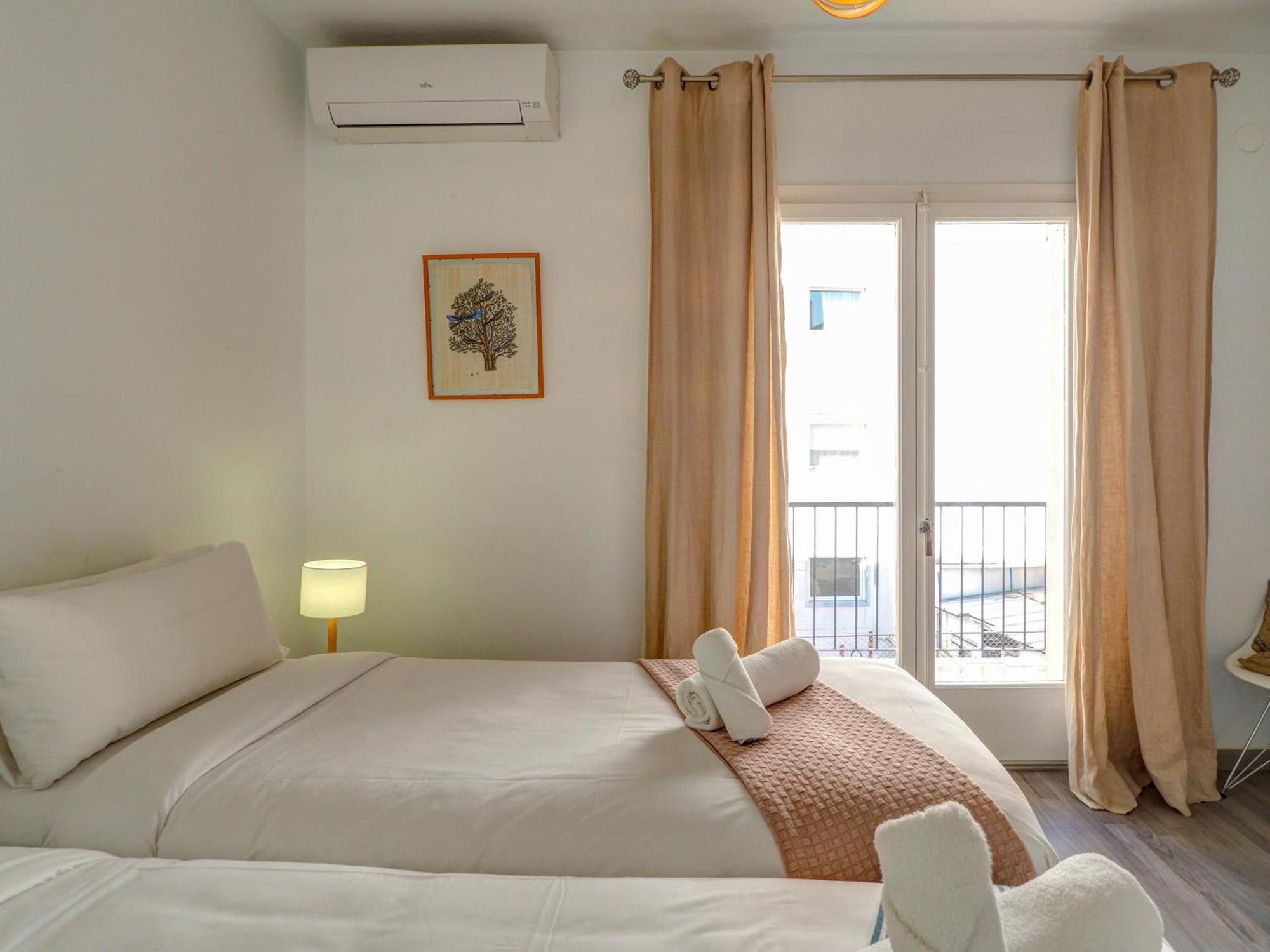 The Lilium Apartment By Hello Homes シッチェス エクステリア 写真